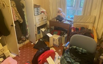 Who clears a house when someone dies in Glasgow?